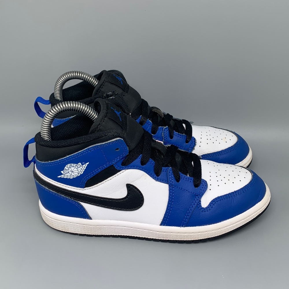 Jordan‎ Kids Sneakers in Royal Blue, Black, and White